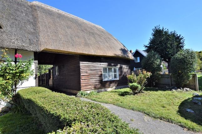 Thumbnail Cottage for sale in Sydenham Road, Sydenham, Oxfordshire