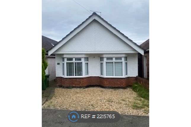 Bungalow to rent in Lytham Road, Southampton