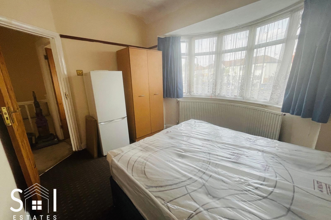 34C, Devonshire Road, Southall photo 5