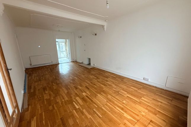 5, Avon Street, Cymmer photo 3