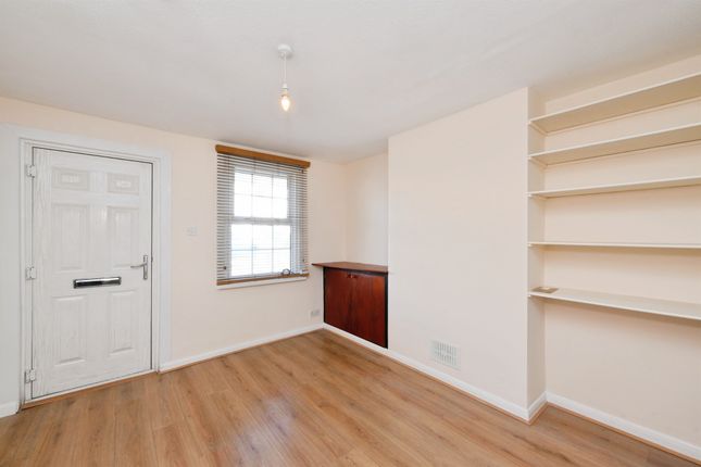 63, Watton Road, Ware photo 4