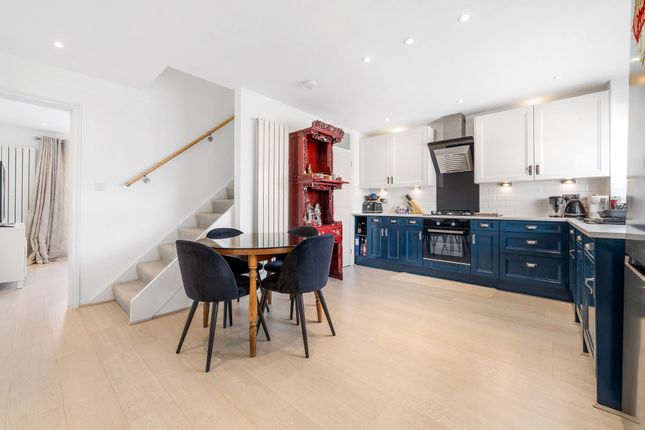 239 Eden Park Avenue, Beckenham photo 2