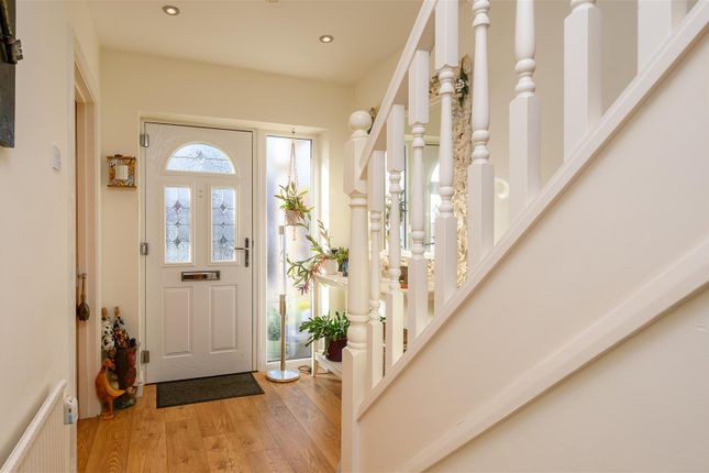 13, Manor Park Close, York photo 2