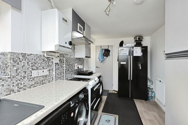 395, Beech Avenue, Upper Marham photo 4