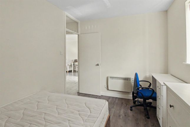 Flat 5, The nook, Beeston photo 5
