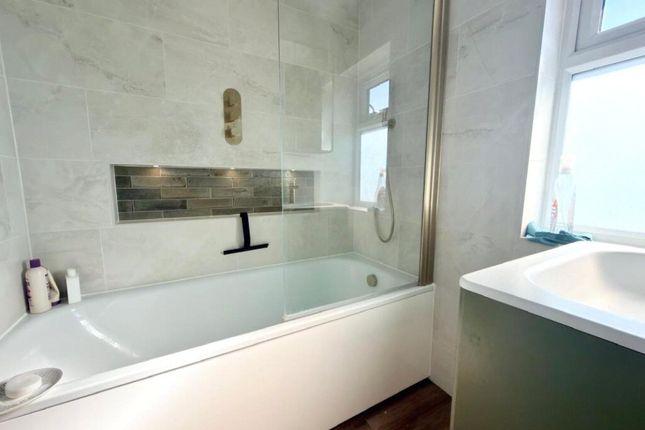 22, Wharton Street, London photo 3