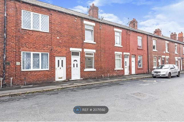 Terraced house to rent in Newland Street, Wakefield