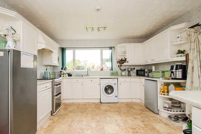 7, Morley Road, Burntwood photo 4