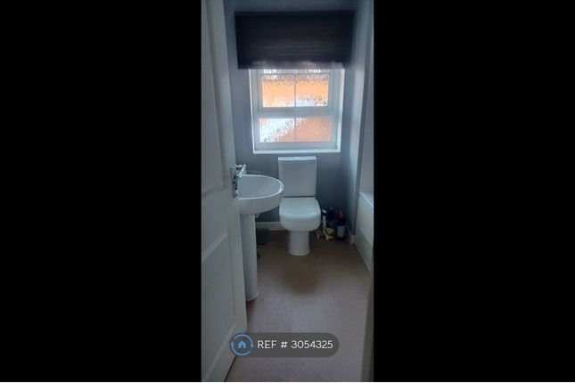 Restfil Way, Fernwood, Newark photo 4