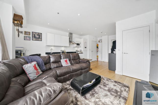 Thumbnail Flat to rent in Green Dragon House, 64-70 High Street, Croydon, Surrey