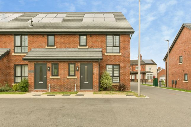 1-bed semi-detached on Murphy Close, Cheshire, £160,000