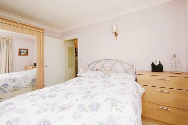 Flat for sale in The Village, Haxby, York