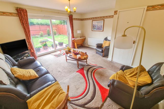6, Barth Close, Corby photo 2