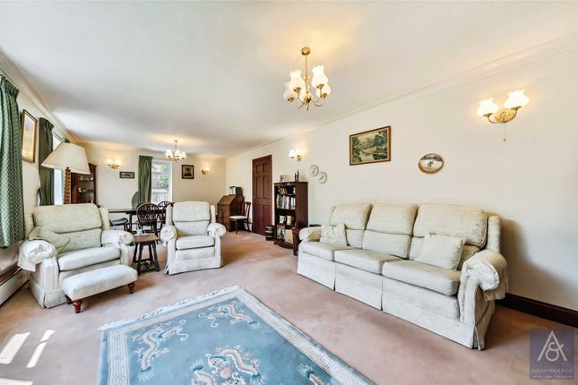 Burrell Lodge, 4, Hinton Road, Northamptonshire photo 5