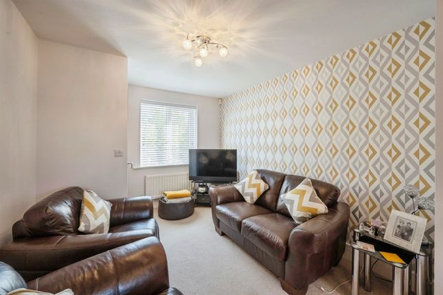 9, Comrades Place, Rotherham photo 2