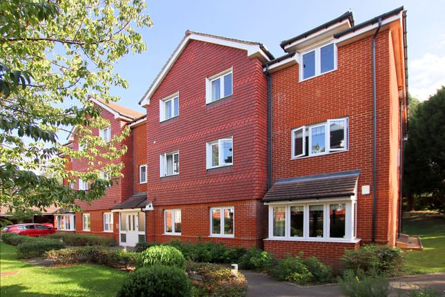 Thumbnail Flat for sale in Knotley Way, West Wickham