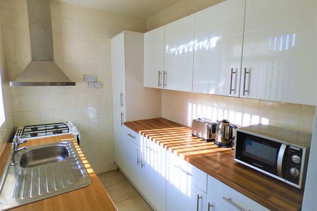 Room 4, 230, Victoria Street, Mansfield photo 4