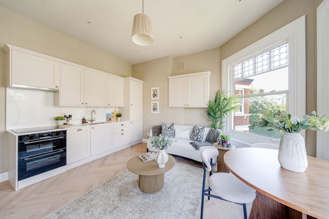 8C, Exeter Road, London photo 4