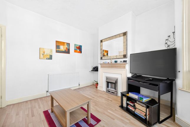 Huxley Road, Leyton photo 4