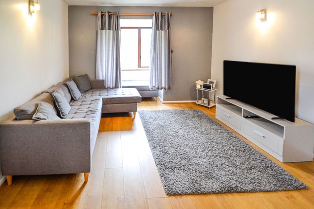 Flat for sale in Waterside Close, Barking