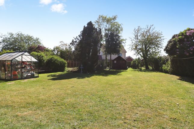 6, Ryecroft Gardens, Eggborough, Goole photo 2