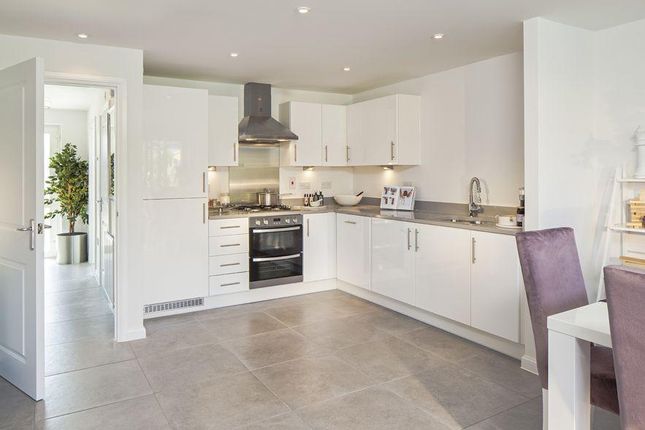 H830486, Stratford Drive, Overstone photo 2