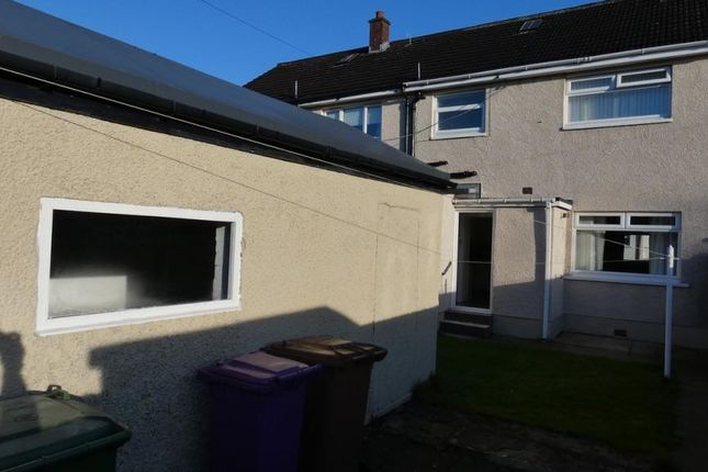 End terrace house to rent in 10, Grantlea Grove, Glasgow