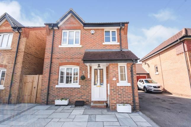 3 Bed Detached House For Sale In Chafford Hundred Grays Essex Rm16 Zoopla