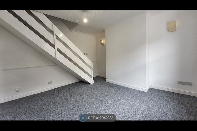 Grosvenor St, Rochdale photo 2