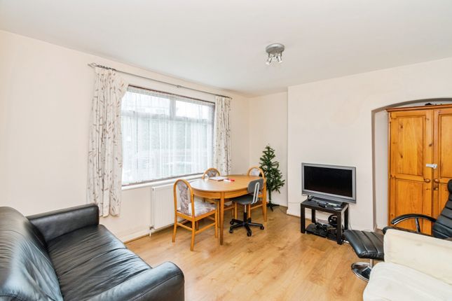 22, Woodcote Road, Southampton photo 2