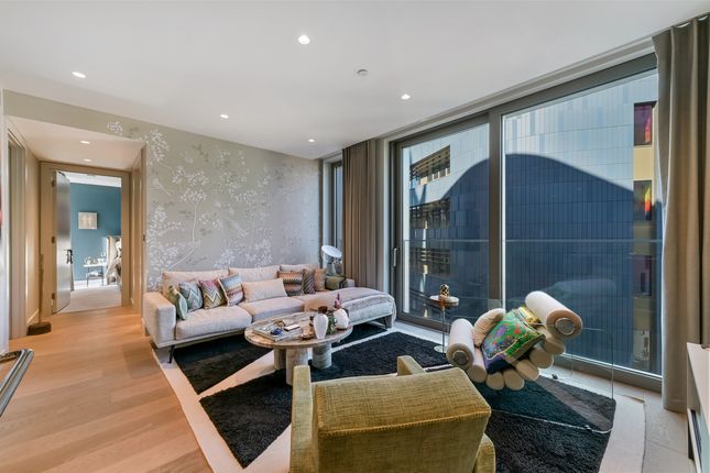 Flat 607, 3, Canalside Walk, London photo 3