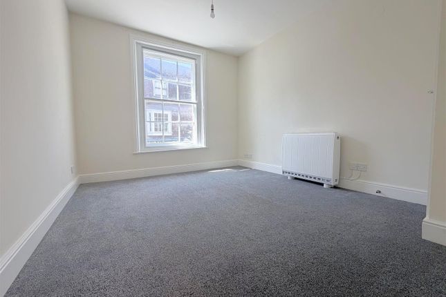 4 Cherrys Court, Salisbury Street, Blandford Forum photo 2