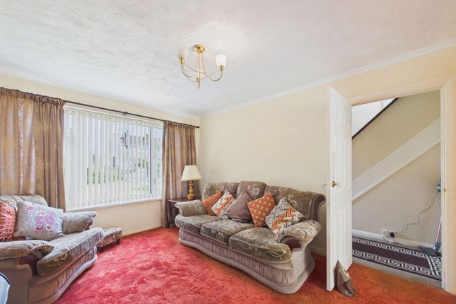 24 Greenhall Park, Haverfordwest photo 3