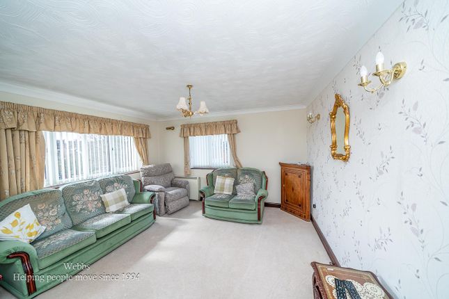 3, Bluebell Close, Cannock photo 3