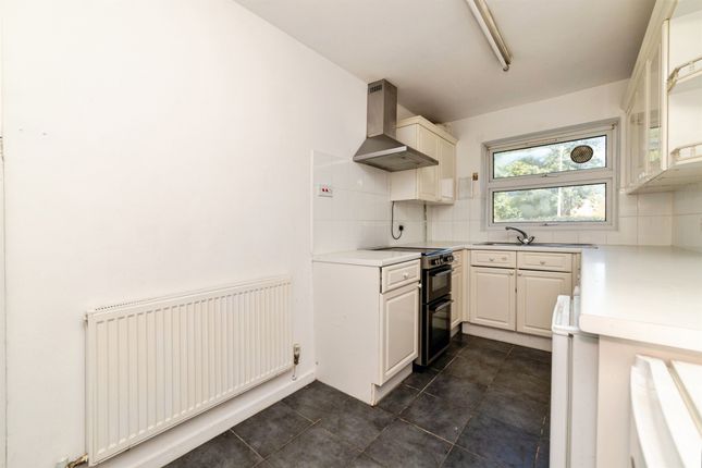8, Cranbourne Court, Ingleside Drive, Stevenage photo 4