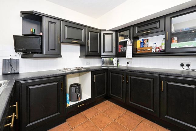 2, Canfield Place, Redruth photo 4