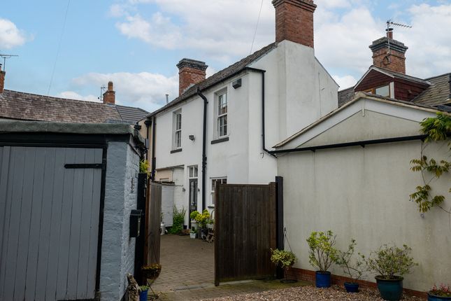 Thumbnail Cottage for sale in 31 Station Road, Barton-Under-Needwood