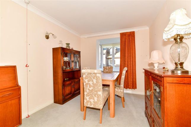 Flat for sale in Portland Road, East Grinstead, West Sussex