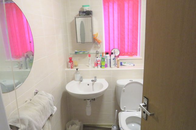 3 , Sandpiper Mews, Bradford photo 3