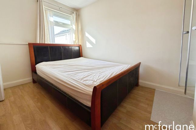 Room 2, 56 Edinburgh Street, Swindon photo 2