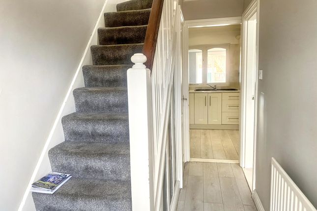 465, Carlton Road, Worksop photo 2