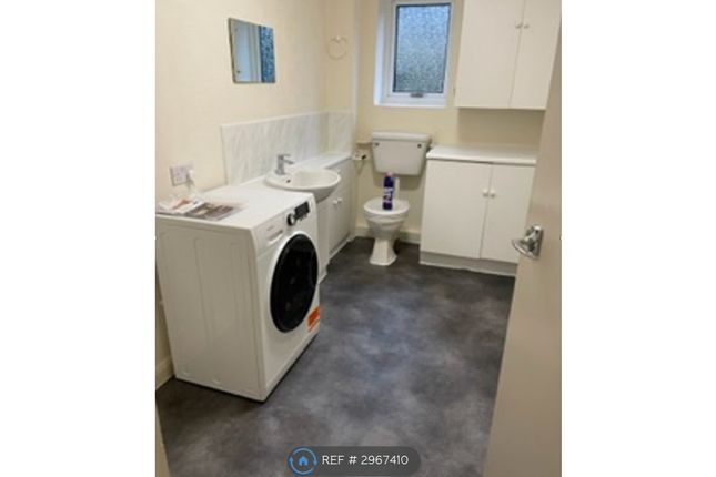 Crosier Road, Ickenham, Uxbridge photo 3