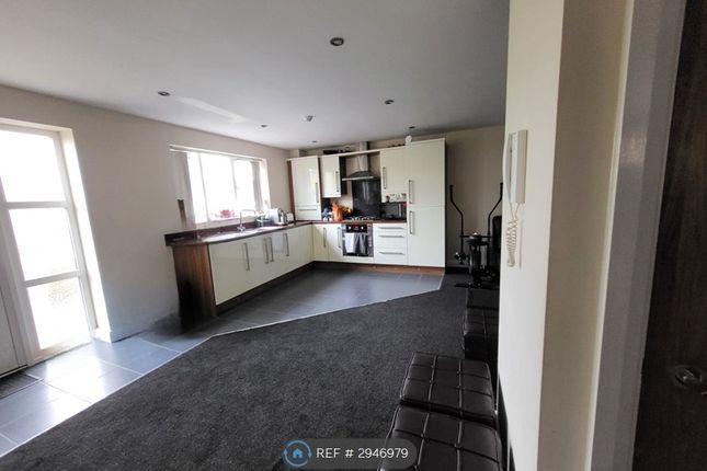 Flat, Atlas Court Brinsworth Lane, Brinsworth, Rotherham photo 2