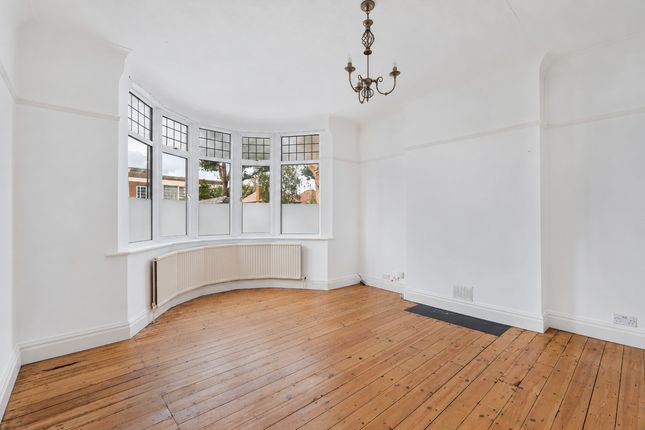 191, Pitshanger Lane, London photo 3