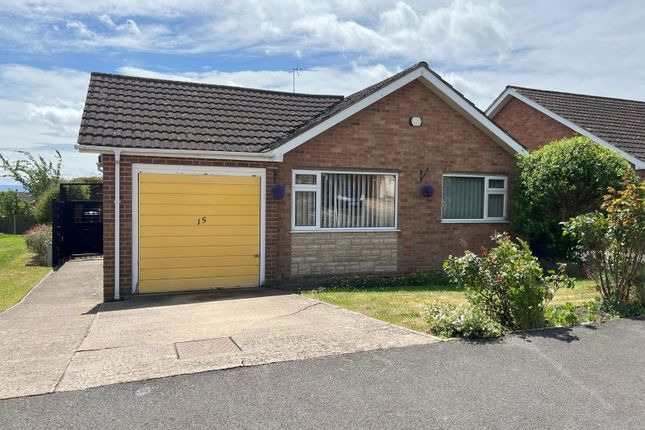 3-bed bungalow on 15, Paxhill Lane, Tewkesbury, £385,000
