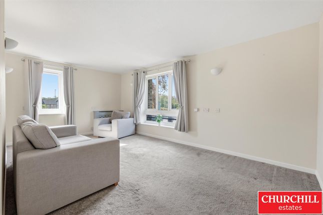 Flat 17, Oak Lodge, 56 Cambridge Road, London photo 2