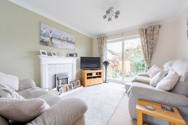 2 Millers Close, Stowmarket photo 2