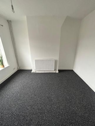 331 Somercotes Hill, Somercotes, Derbyshire photo 4