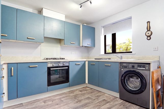 7, Teal Drive, Doncaster photo 3