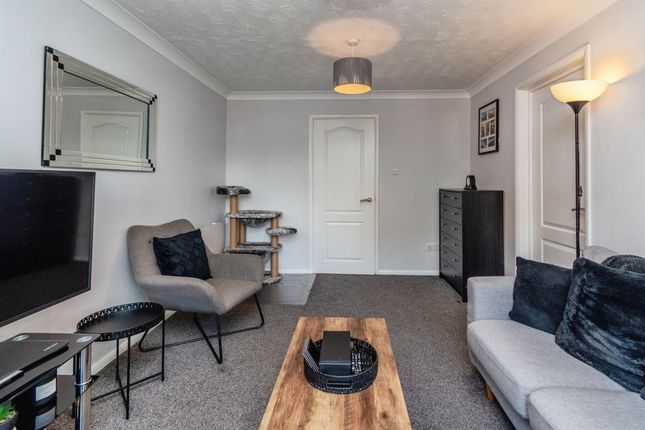 22, Woottons Court, Stoney Croft, Cannock photo 4